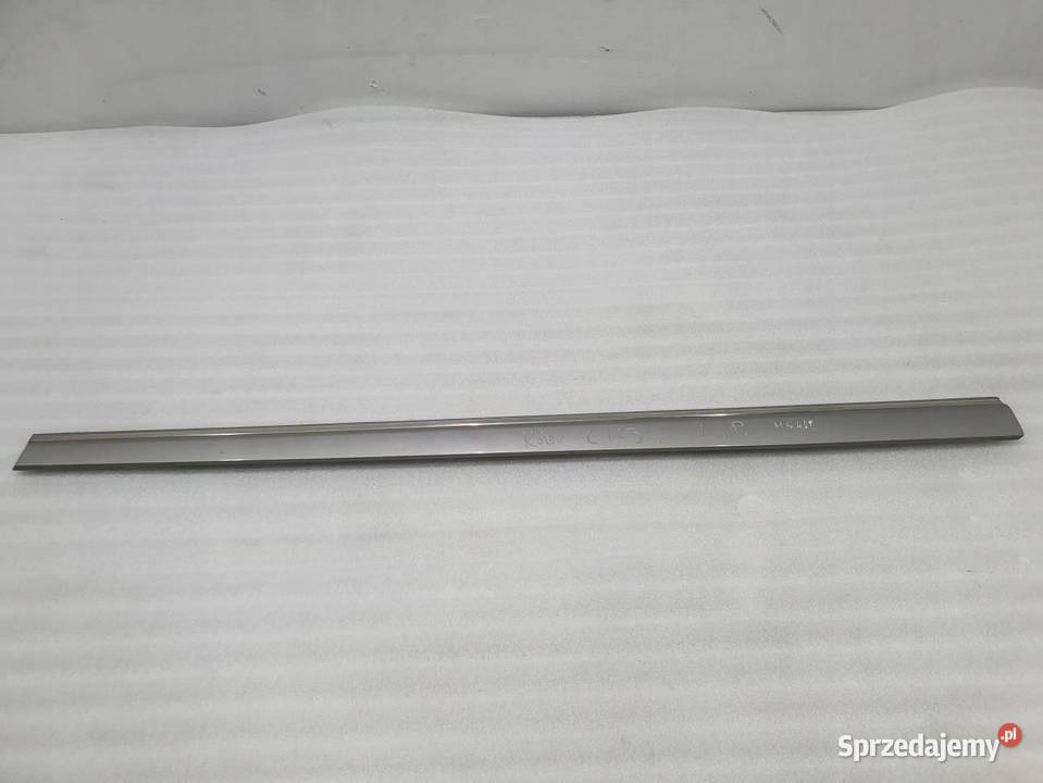 LISTWA DRZWI LEWY PRZÓD MERCEDES W203 2036904962 Osłony i zaślepki wielkopolskie