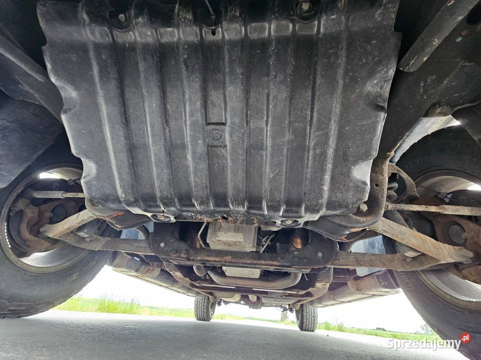 Chevrolet Suburban 53L V8 320 LPG 9 osobowy RWD mazowieckie Józefów