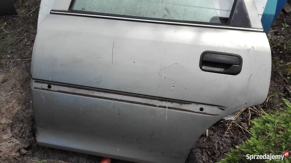 opel vectra b 98r sedan drzwi tylne prawe lewe Zbiersk