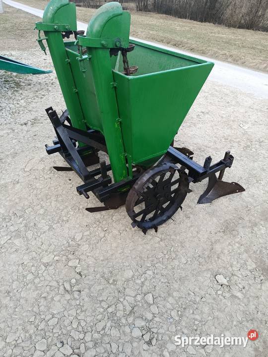 Sadzarka do ziemniaków biedaszki żeliwne nieuszkodzony Limanowa sprzedam