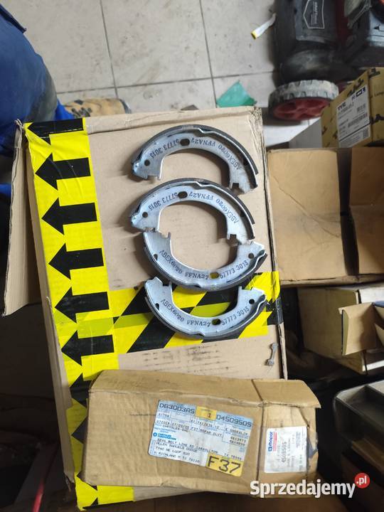 Komplet szczęk hamulca postojowego MOPAR Gościeradów Ukazowy