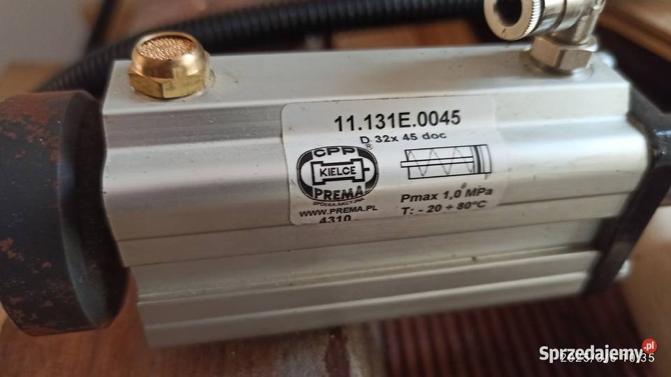 siłownik pneumatyczny ze stopka Kłodawa sprzedam