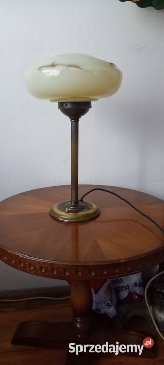 Mosiężna lampa gabinetowa klosz w marmurkowy