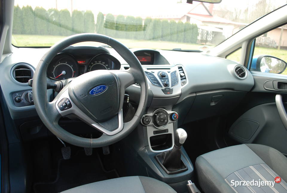 Ford Fiesta mk7 125 82 benzyna Bezwypadkowy 2x kurtyny powietrzne Łańcut