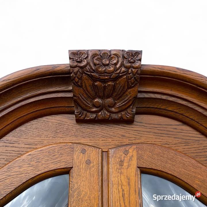 Solidny kredens z litego dębu w rustykalnym Gryfice