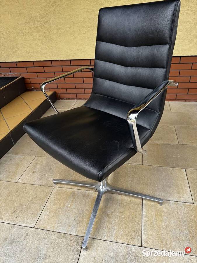 Fotel do biurka kręcony czarny PROKURIST chrom Sulbiny sprzedam