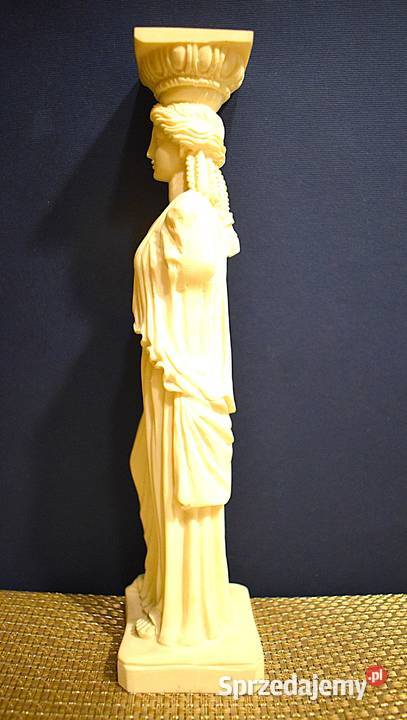 Kariatyda replika greckich rzeźb Chełmno