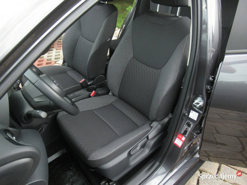 Toyota Yaris BEZSZKODOWY Fabryczna Gwarancja manualna Yaris sprzedam