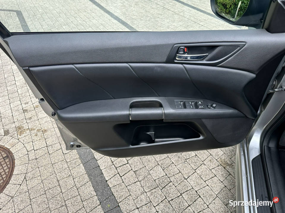 Suzuki Kizashi Suzuki Kizashi 24 4x2 178 Bogata szyberdach Wrocław