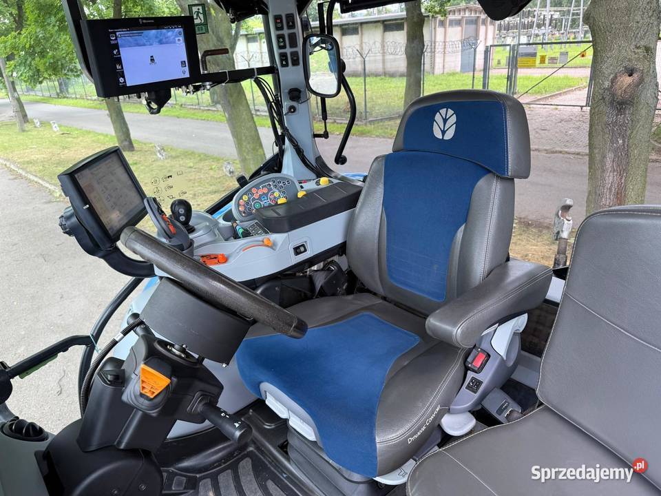 Ciągnik Rolniczy Holland T7270 AutoCommand New Holland Nowa Ruda