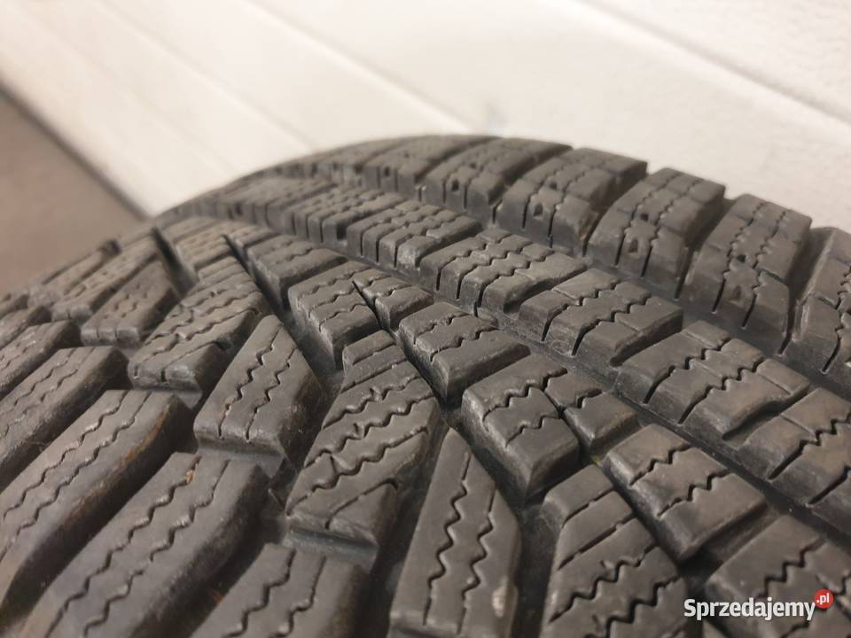 1 19555 R16 87H Hankook Winter iCept Evo2 2021r Katowice