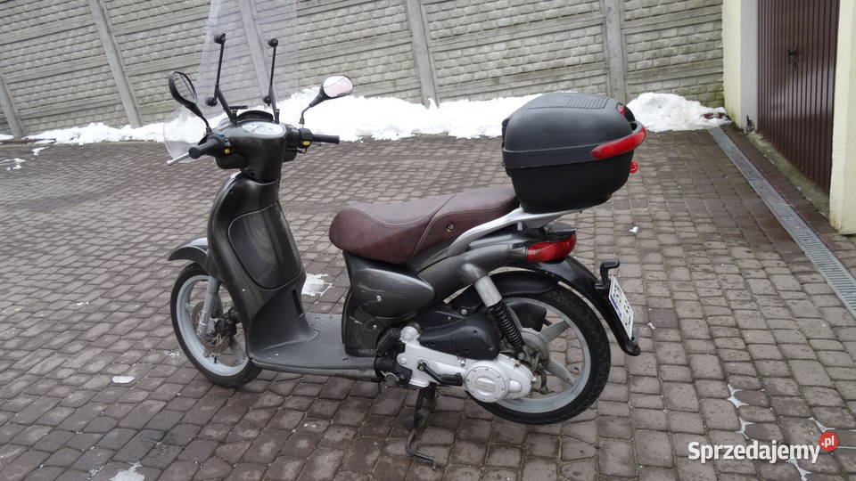 Włoski Skuter Aprilia Scarabeo