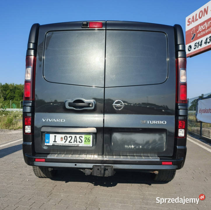 Opel Vivaro ładny Opel Vivaro 2015 pełny VAT Lipówki sprzedam