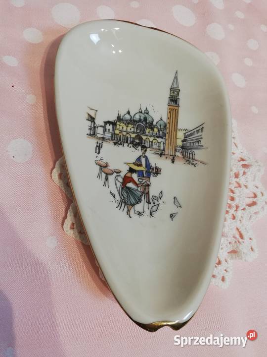 Paterka ze sceną sygnowana porcelana ecru Gorlice