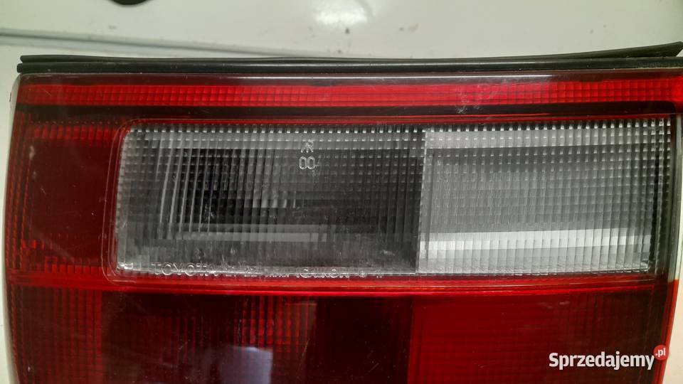 Toyota Carina E kombi lampa tył prawa w klapę Goleniów