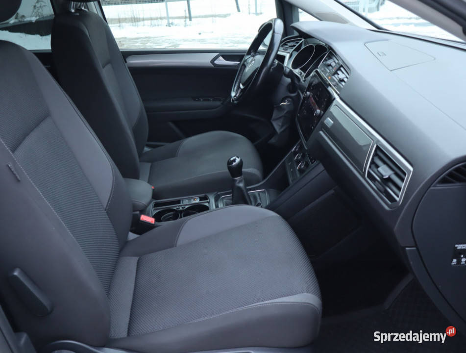 VW Touran 16 TDI Rok produkcji 2017 Łódź sprzedam