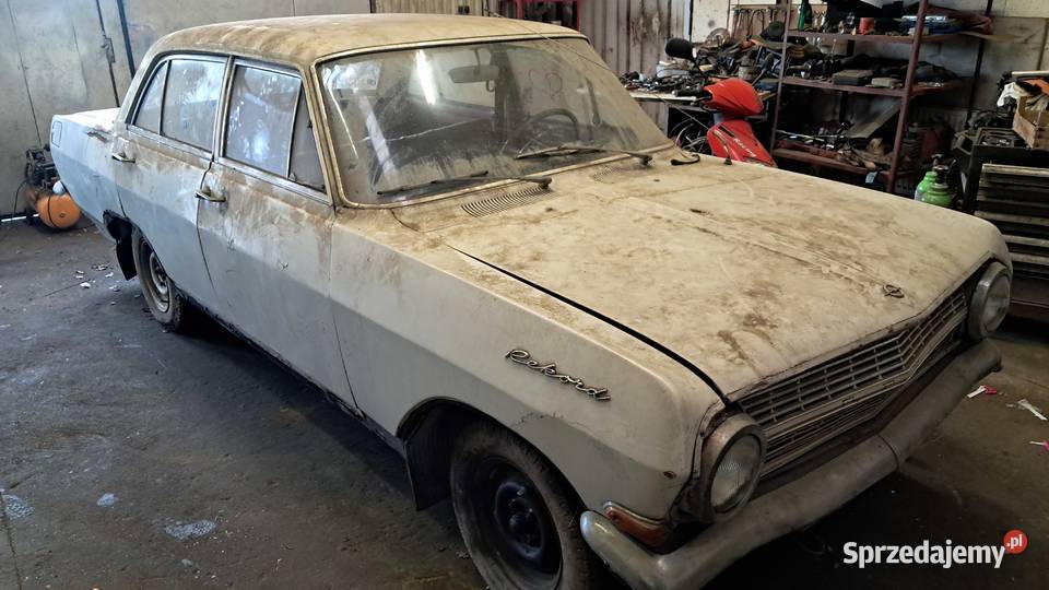 Opel Olympia Rekord prosto ze stodoly na chodzie łódzkie Sieradz