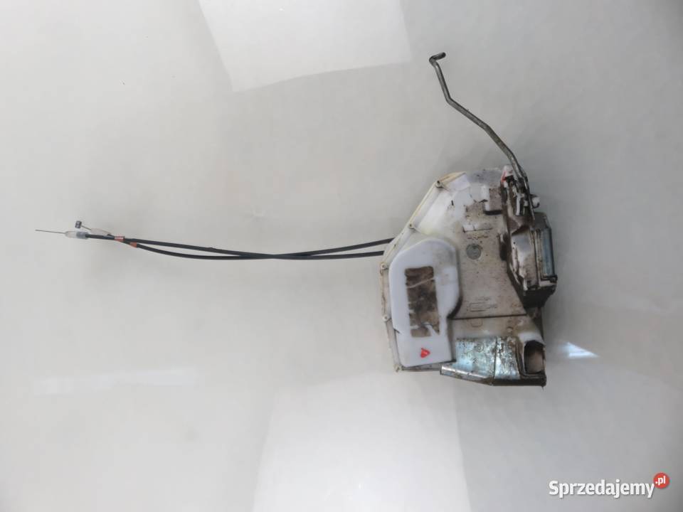 ZAMEK PRAWY PRZEDNI FIAT SEDICI 189