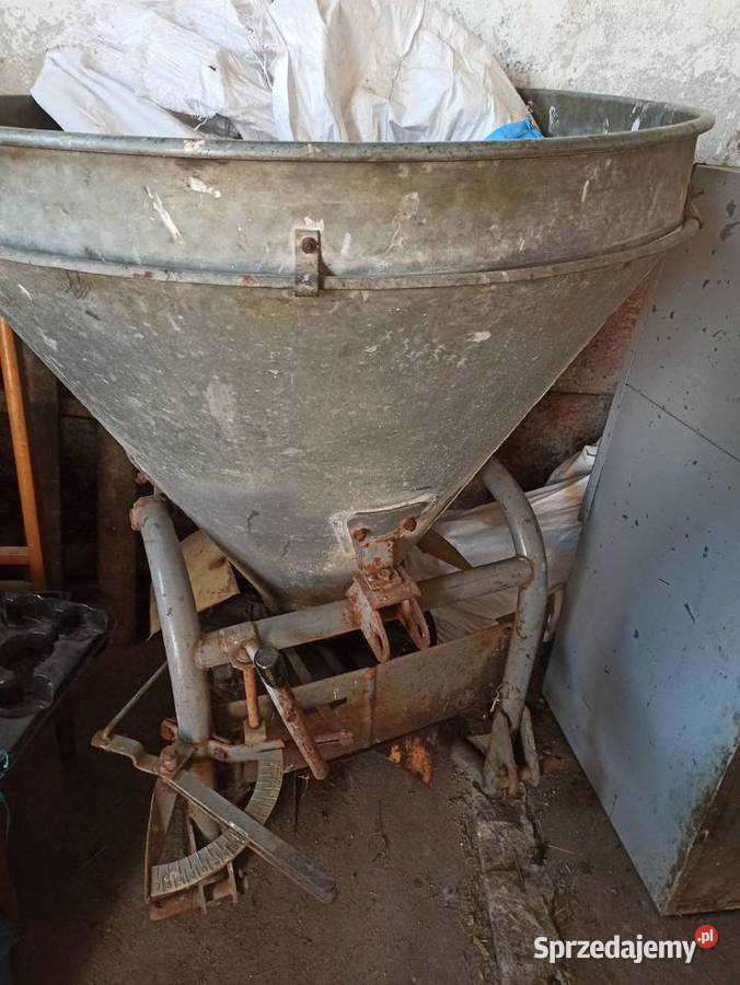 Siewnik nawozowy lejek Ciechanowiec