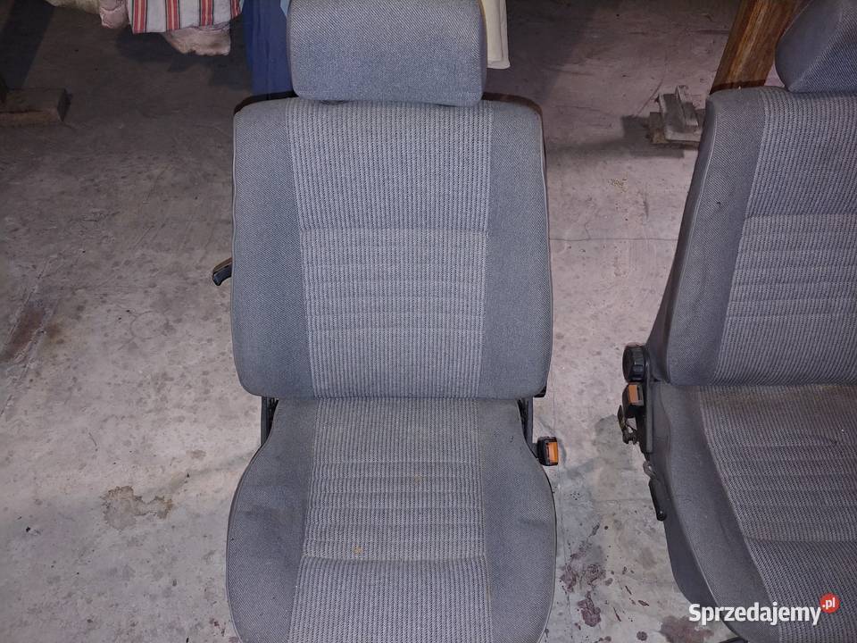 Fotele siedzenia przednie Volkswagen Golf II 3D lubelskie Zamość