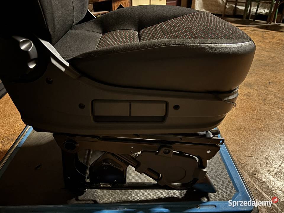 Pojedynczy fotek pasażera Peugeot Boxer itd Pozostałe Częstochowa