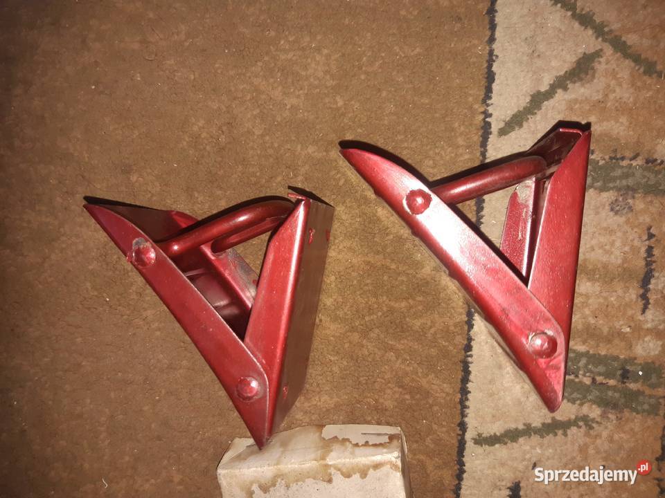 Klin blokada pod kola samochodu relikt PRL małopolskie Stary Sącz