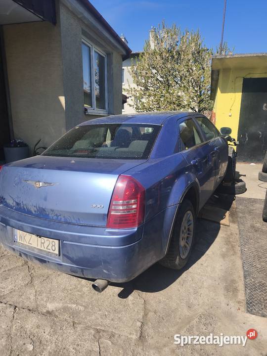 Chrysler 300c 27 v6 EER przebieg 75 mil na osobowe Świlcza sprzedam