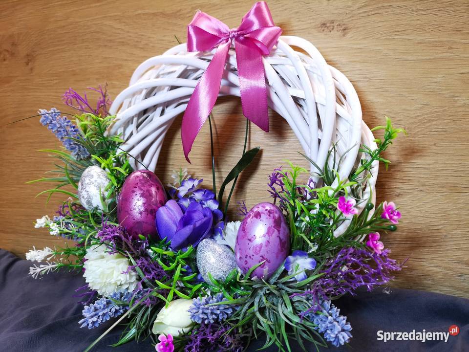 Stroik Wielkanocny na wiklinowym kole Kielce