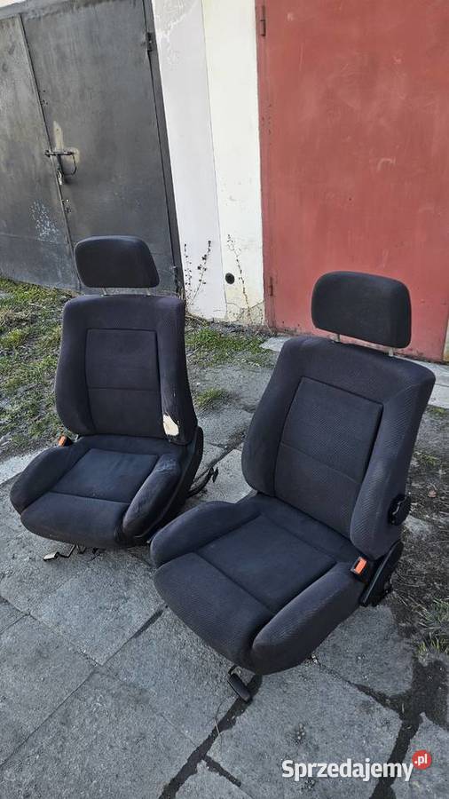 Fotele półkubełki kubły Audi 80 B4 Fotele i kanapy Krosno sprzedam