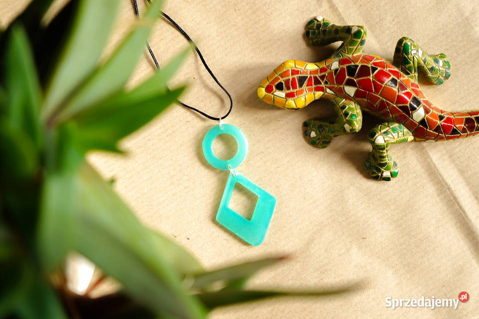 Turkusowy wisiorek kółko i romb świecące w mazowieckie Warszawa