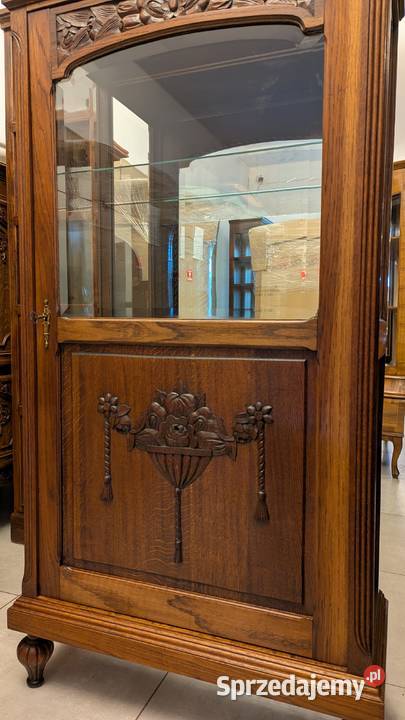 piękna witrynaserwantka secesyjnasklep Dąbrowa śląskie