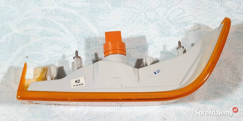 KIERUNKOWSKAZ LEWY PRZÓD MERCEDES VARIO Lewe Mielęcin