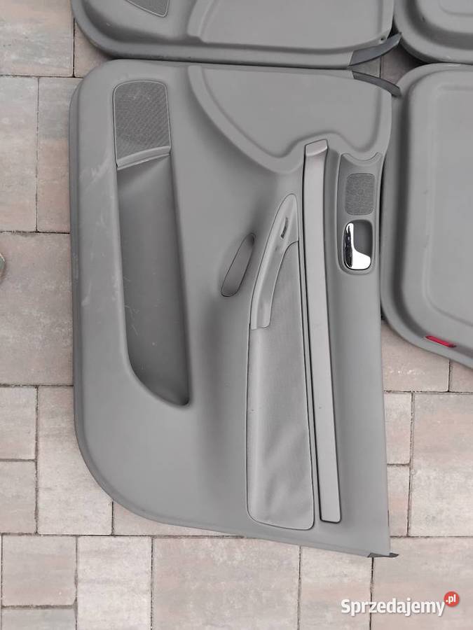 Boczki tapicerka drzwi siwa Audi A4 B5 Grodków sprzedam