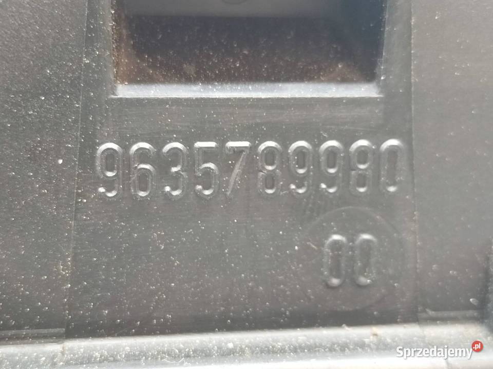 POKRYWA ZAWORÓW 9635789980 18 16V Citroen Xsara sprzedam