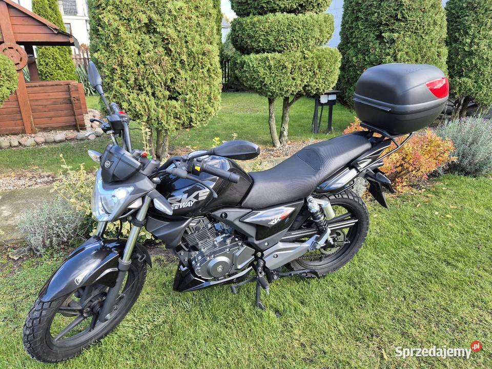 Keeway RKS 125 naked 2016R katB Sprzedam kupiony w polskim salonie Keeway Ciechanowiec