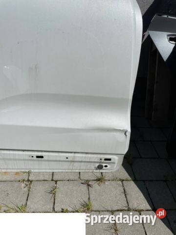 Volvo Xc60 II 2017 drzwi prawy tył Karoseria Kozubszczyzna