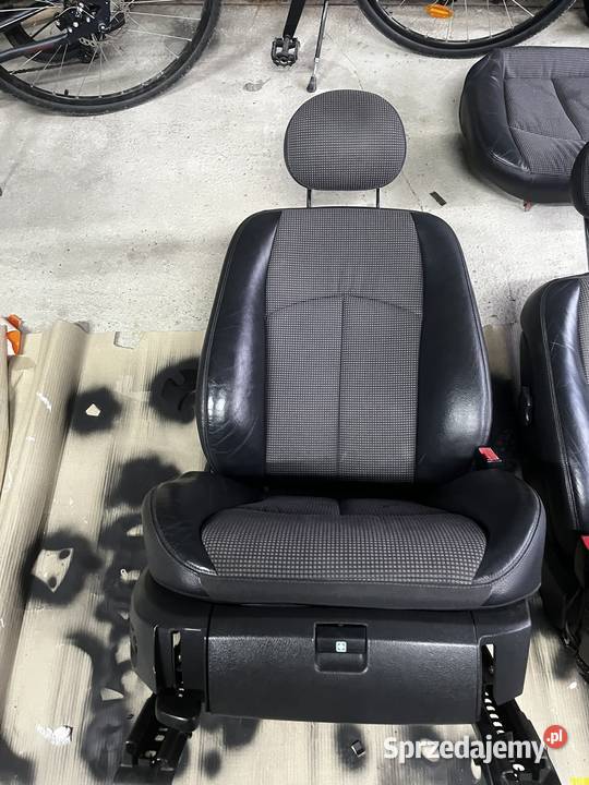 Komplet foteli mercedes w211 osobowe