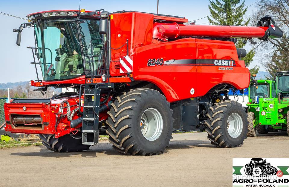 Case IH 8240 AFS 2018 MACDON FD 135 2018 Kudowa-Zdrój