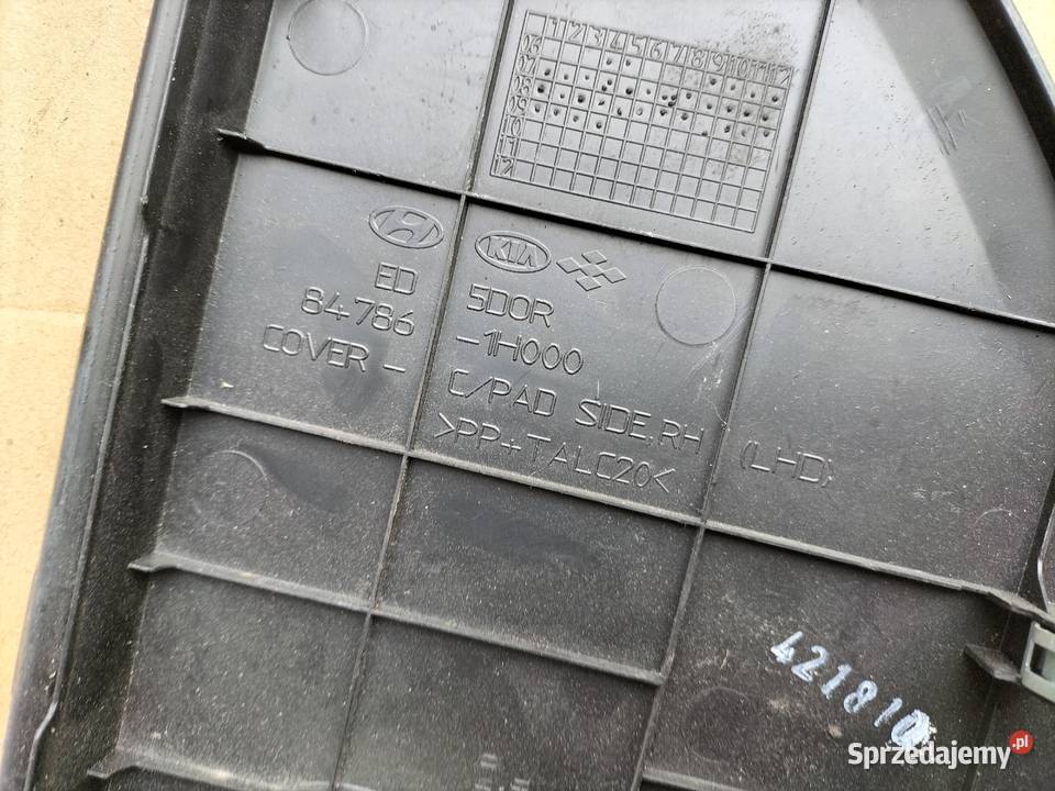 KIA CEED TRÓJKĄT OSŁONA DESKI KONSOLI PRAWA Kamień-Kolonia