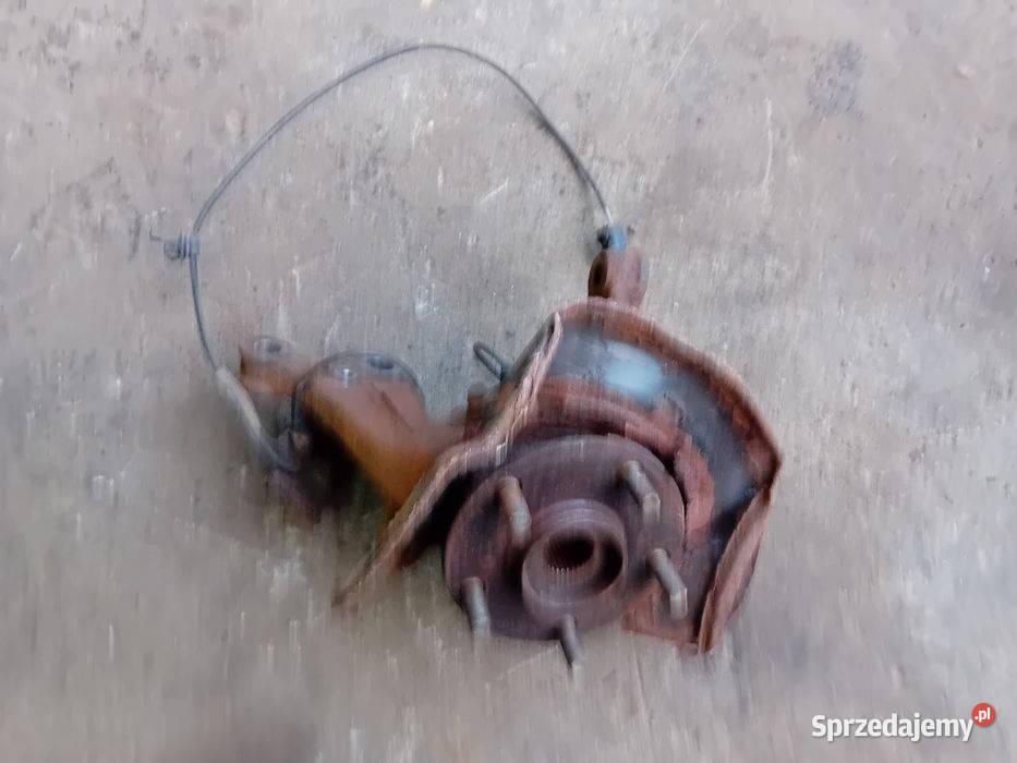 Zwrotnica lewa prawa przód 22 d4d toyota rav III Wola Jachowa