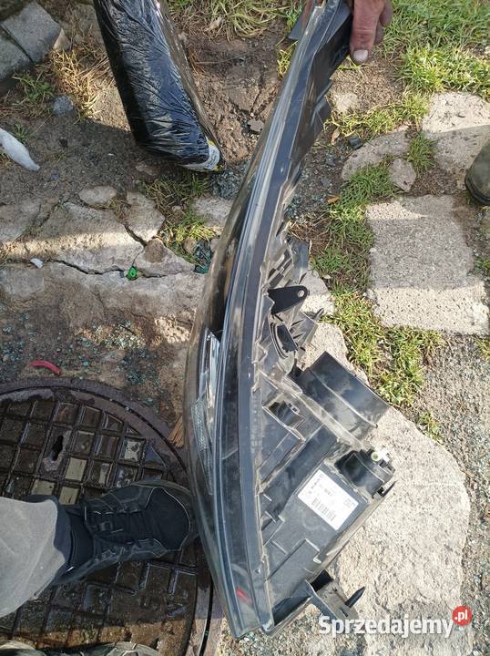 Renault Trafic Vivaro lampa lewa przód Rok produkcji 2016 Oświetlenie sprzedam