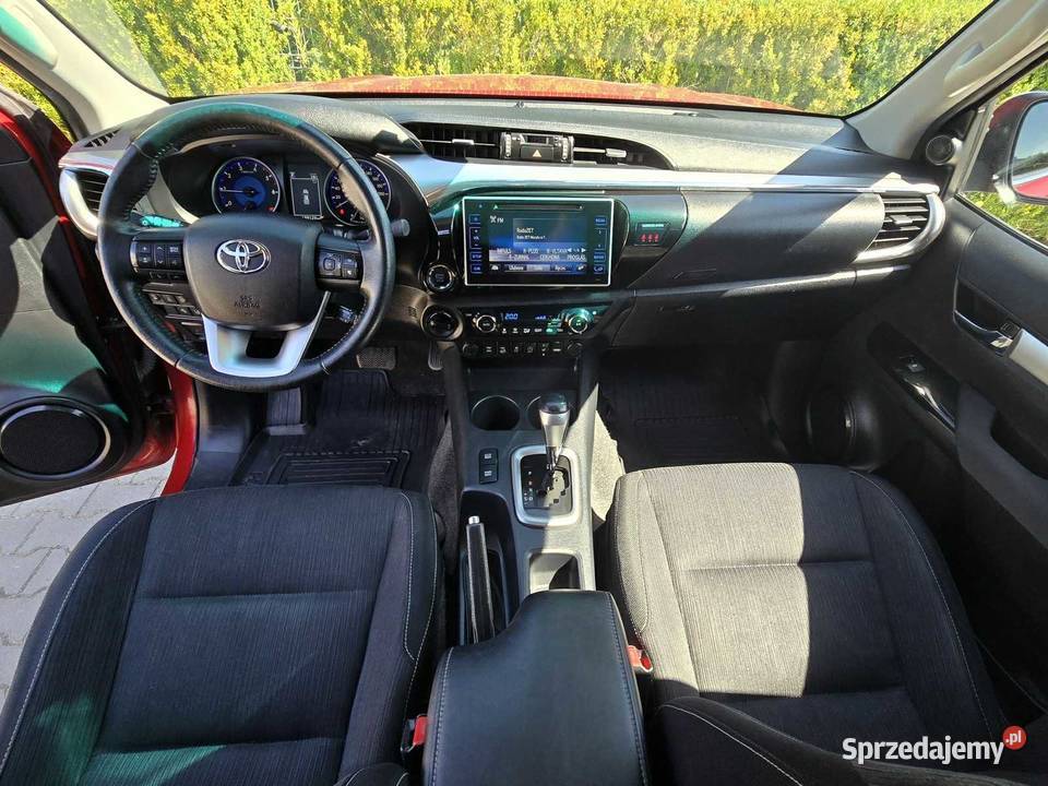 Toyota Hilux 24 D4D Double Cab SR5 4x4 Salon Rok produkcji 2016 Toyota