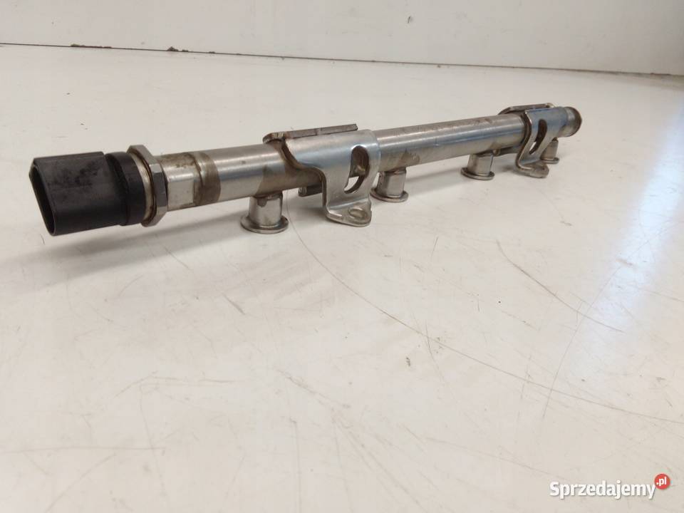 LISTWA WTRYSKOWA CZUJNIK AUDI VW TFSI 06J906051F Przystajń