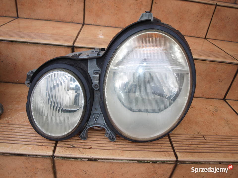 Mercedes E klasa W210 lampy przód xenon 1999 Motoryzacja wielkopolskie