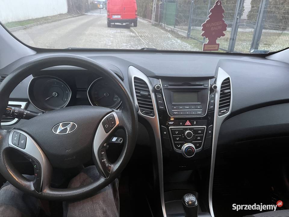 Hyundai i30 14crdi salon Polska dużym serwisie Warszawa