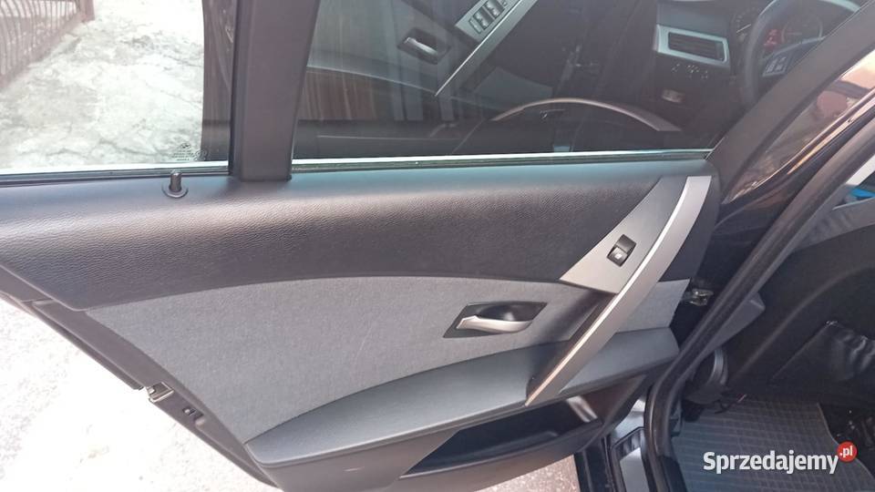 BMW e61 525d 25 177 Rok produkcji 2004 Zamość