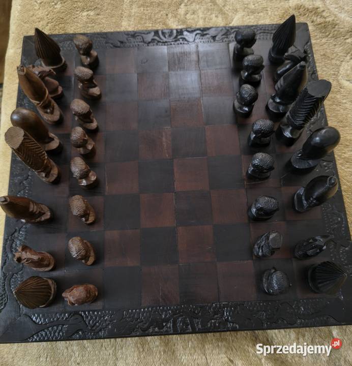 Ręcznie rzeźbiony zestaw szachowy z RPA Zaborów sprzedam