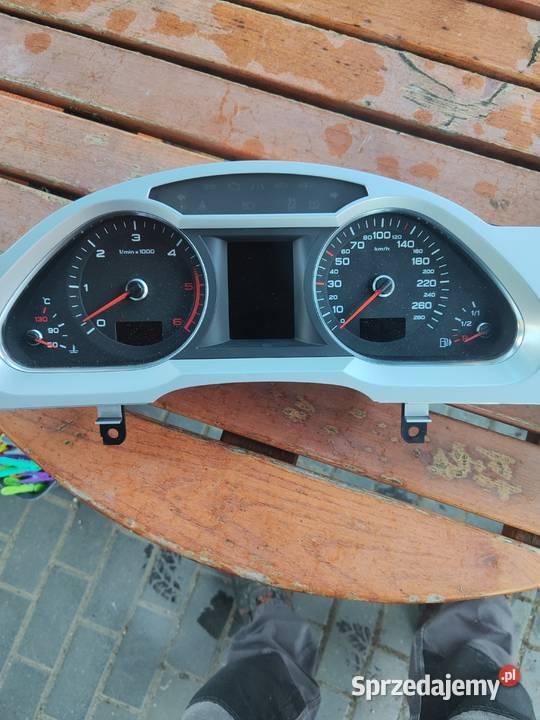 Licznik Audi A6 C6 LIFT 30 TDI osobowe zachodniopomorskie Płoty