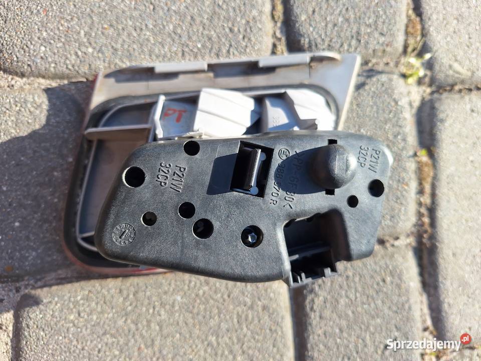 Lampa prawa tył bmw e46 Lampy tylne lubelskie