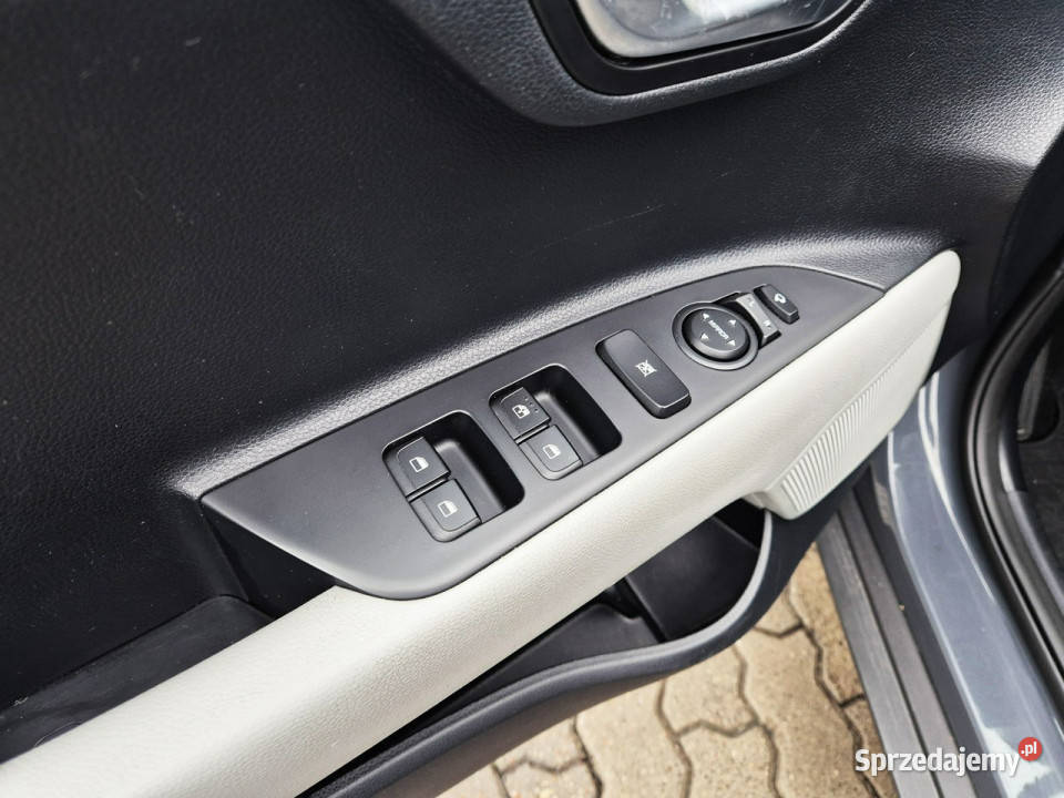 Kia Stonic Wersja L Salon Gwarancja do 2030 światła do jazdy dziennej Bełchatów